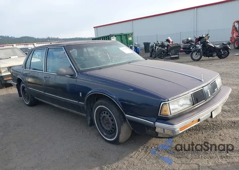 1988 Oldsmobile Delta 88 Royale Brougham z USA, uszkodzony, nr VIN 1G3HY54C1JW370983